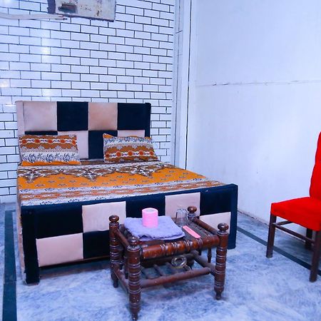 New Taj Family Hotel Lahore Ngoại thất bức ảnh